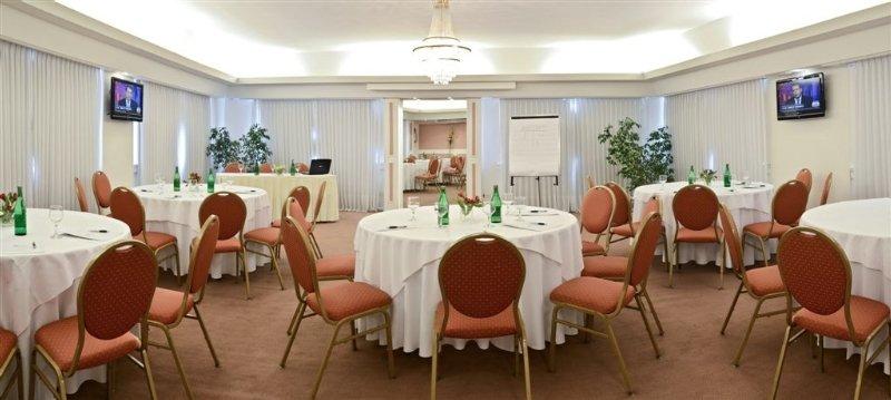 Hotel Presidente Mar del Plata Buitenkant foto
